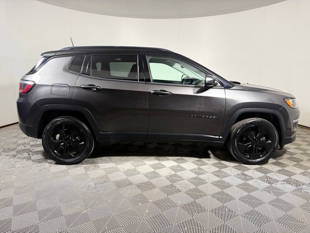 Used 2019 Jeep Compass Latitude AWD/4WD image 8