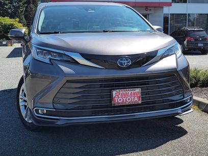 Certified 2021 Toyota Sienna Limited