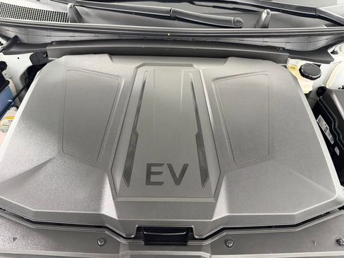 Used 2025 Hyundai Ioniq 5 Limited AWD/4WD image 37