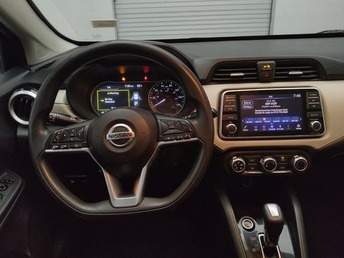 Used 2021 Nissan Versa SV FWD image 22