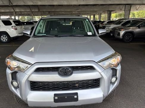 Used 2016 Toyota 4Runner SR5 AWD/4WD image 2