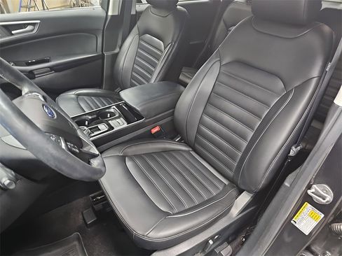 Used 2020 Ford Edge SEL w/ Convenience Package image 14