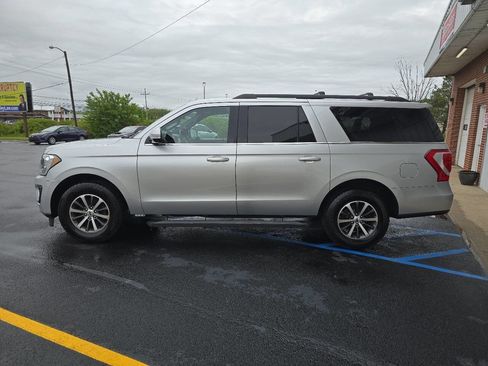 Used 2018 Ford Expedition Max XLT w/ Equipment Group 202A AWD/4WD image 3