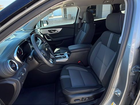 Used 2025 Chevrolet Blazer LT image 10