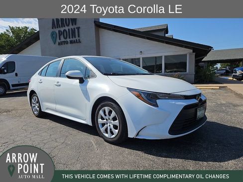 Used 2024 Toyota Corolla LE FWD image 1
