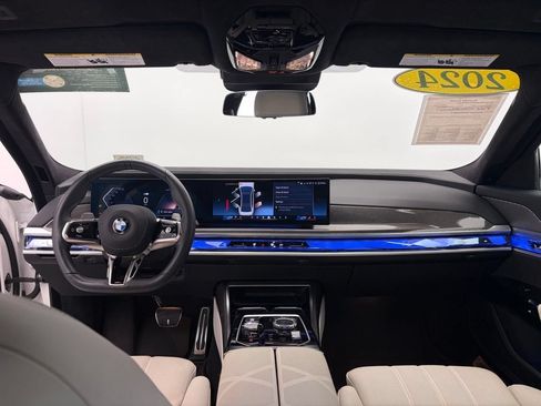 Used 2024 BMW 740i xDrive w/ Executive Package AWD/4WD image 16