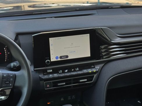 Used 2025 Toyota Camry LE FWD image 17
