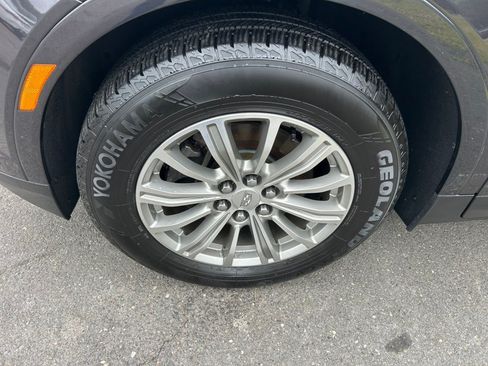 Used 2018 Cadillac XT5 Luxury w/ Driver Awareness Package AWD/4WD image 10