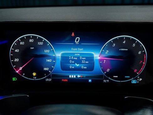 New 2025 Mercedes-Benz GLB 250 image 17