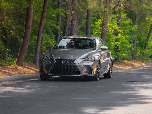 Used 2017 Lexus IS 200t F Sport w/ F Sport Package RWD image 39