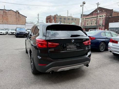 Used 2017 BMW X1 xDrive28i AWD/4WD image 4
