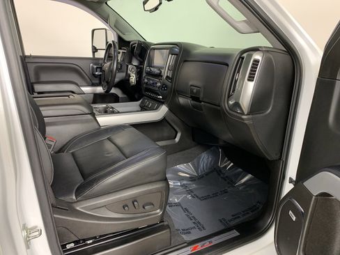 Used 2019 Chevrolet Silverado 3500 LTZ w/ Duramax Plus Package image 39