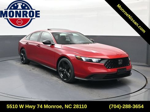 Used 2023 Honda Accord Sport image 1