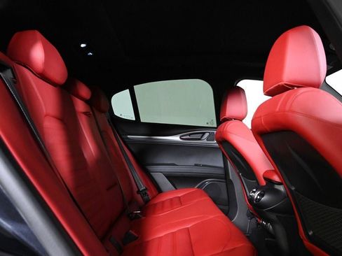 Used 2025 Alfa Romeo Stelvio Sprint w/ Veloce Package AWD/4WD image 17