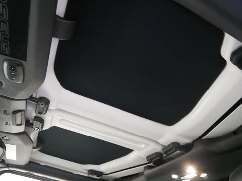 Used 2021 Jeep Wrangler Rubicon w/ Cold Weather Group image 30