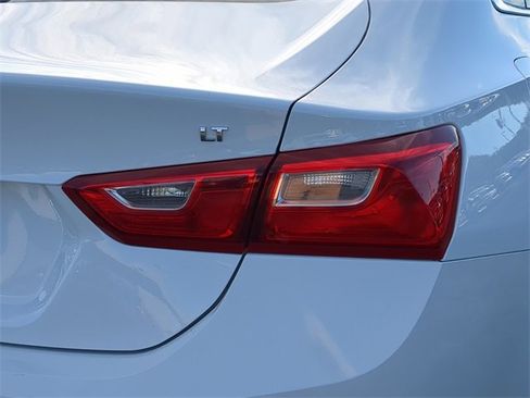 Used 2024 Chevrolet Malibu LT image 11