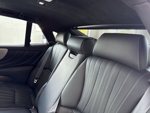 Used 2023 Lexus LS 500h AWD w/ Luxury Package image 30