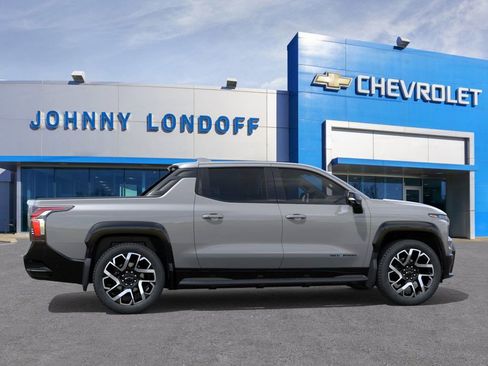 New 2025 Chevrolet Silverado EV RST image 5
