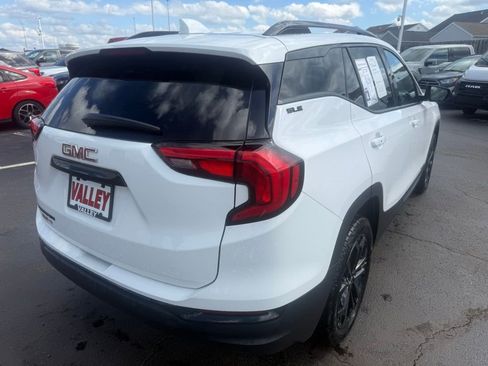 Used 2021 GMC Terrain SLE w/ Driver Convenience Package FWD image 3