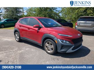 Used 2022 Hyundai Kona SE image 1