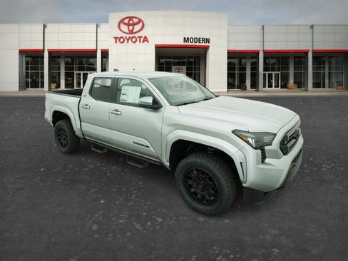New 2026 Toyota Tacoma SR5 AWD/4WD image 3