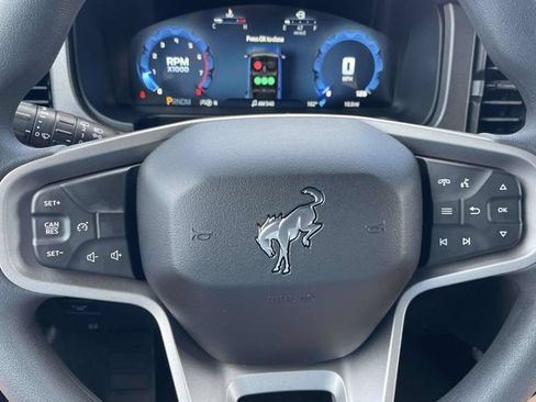New 2026 Ford Bronco 4-Door w/ Sasquatch Package AWD/4WD image 11