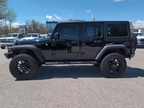Used 2015 Jeep Wrangler Unlimited Sport w/ Quick Order Package 24S AWD/4WD image 1