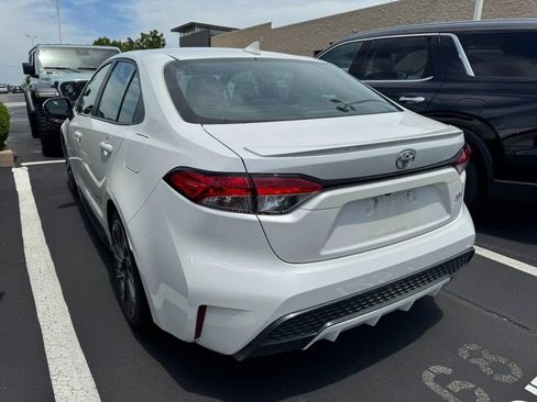Used 2021 Toyota Corolla SE w/ SE Premium Package FWD image 4