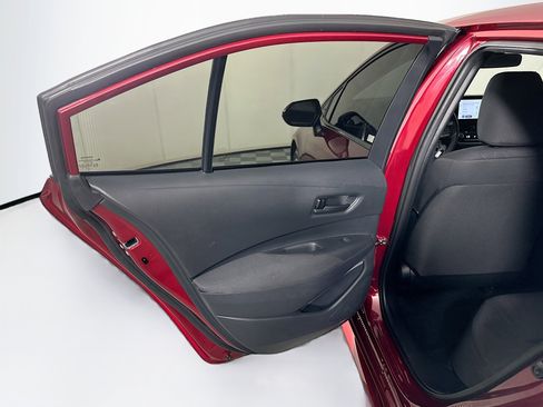 Used 2025 Toyota Corolla LE image 24
