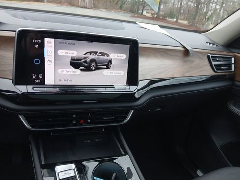 New 2026 Volkswagen Atlas SE FWD image 17