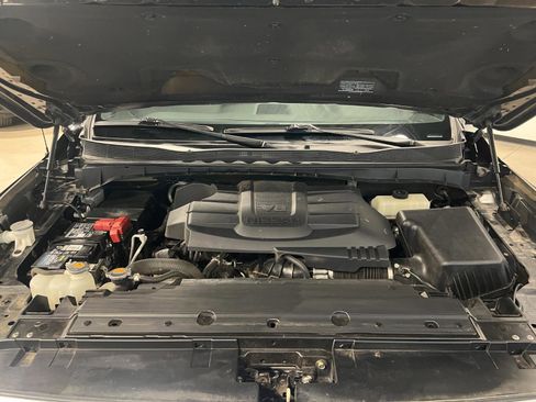 Used 2021 Nissan Titan Platinum Reserve w/ Moonroof Package image 44