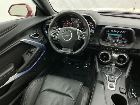 Used 2017 Chevrolet Camaro LT RWD image 23
