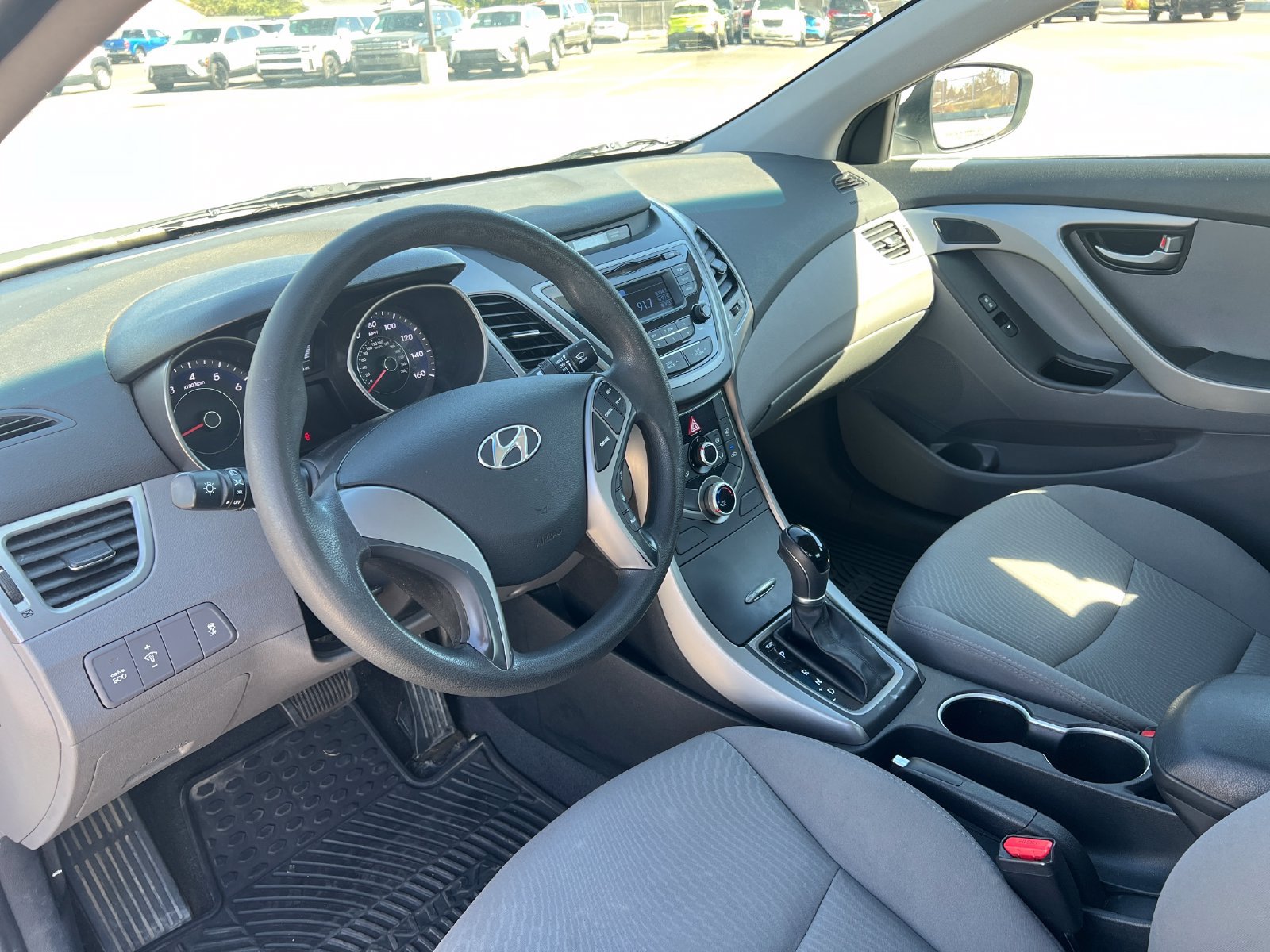 Used 2015 Hyundai Elantra SE FWD image 33