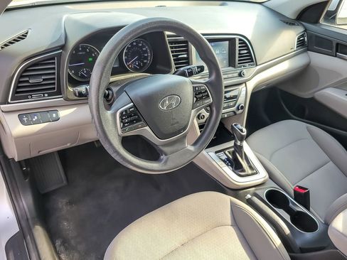 Used 2018 Hyundai Elantra SEL FWD image 8