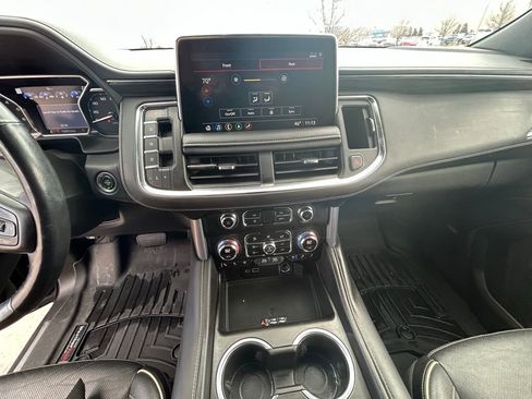 Used 2021 GMC Yukon SLT w/ Rear Media and Nav Package image 28
