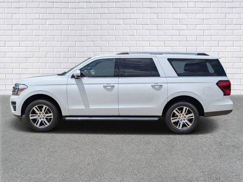 Used 2023 Ford Expedition Max Limited RWD image 2