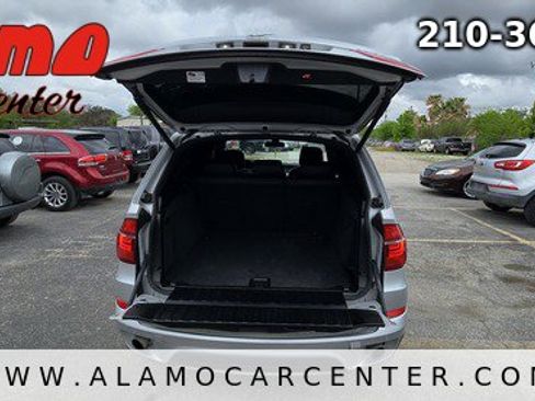 Used 2012 BMW X5 xDrive35i image 25