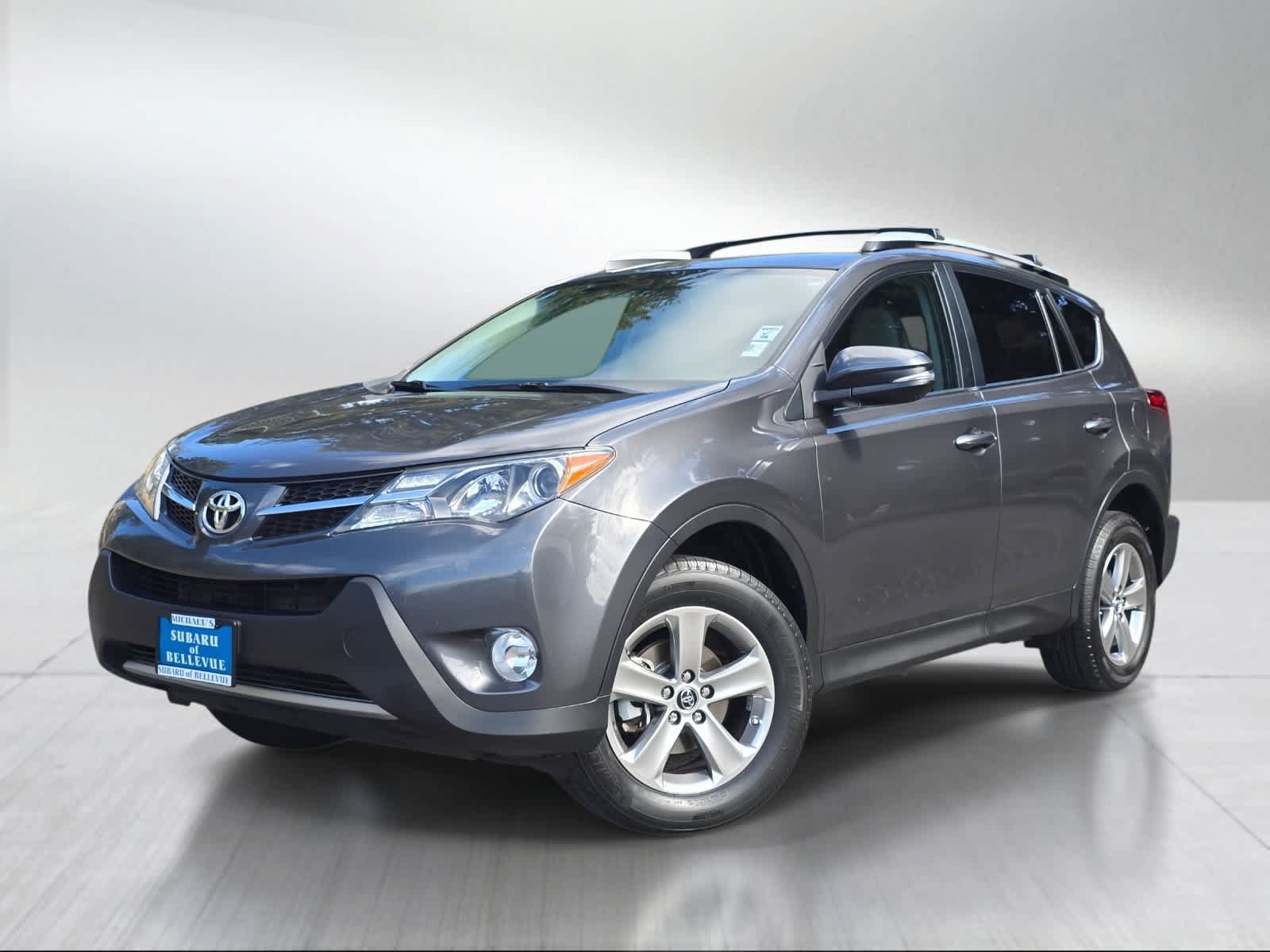 Used 2015 Toyota RAV4 XLE AWD/4WD image 1