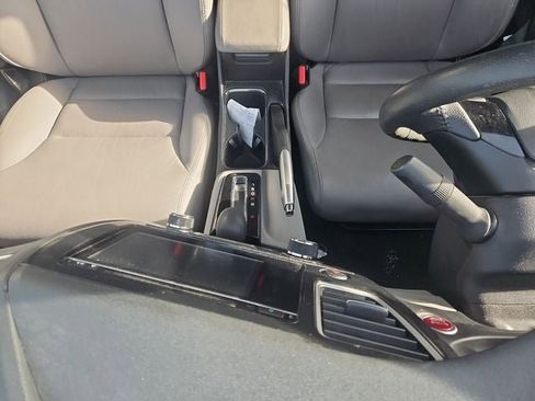 Used 2014 Honda Civic Hybrid image 28