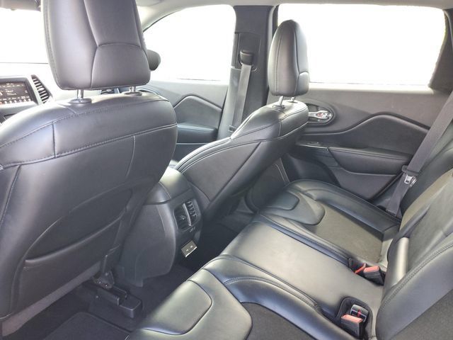 Used 2020 Jeep Cherokee Latitude Plus FWD image 22