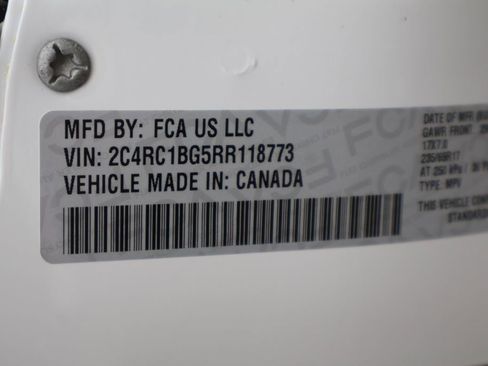 Used 2024 Chrysler Pacifica Touring-L FWD image 37