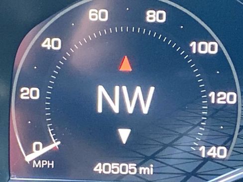 Used 2024 GMC Yukon Denali AWD/4WD image 12