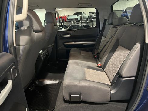 Used 2015 Toyota Tundra SR5 w/ SR5 Upgrade Package AWD/4WD image 28