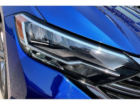 Used 2024 Volkswagen Jetta SE FWD image 31