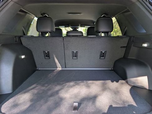 Used 2025 Chevrolet Equinox LT w/ Convenience Package II image 22