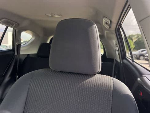 Used 2018 Toyota RAV4 LE FWD image 25