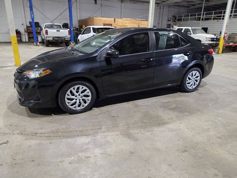 Used 2019 Toyota Corolla LE FWD image 1