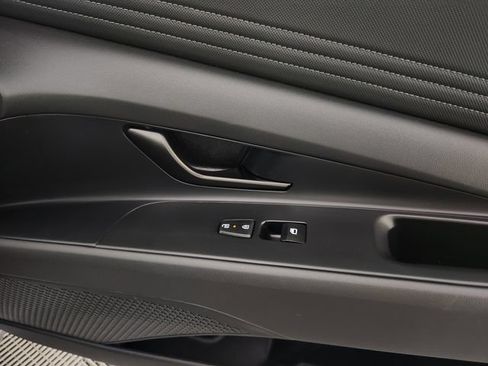 Certified 2025 Hyundai Elantra Sport FWD image 12
