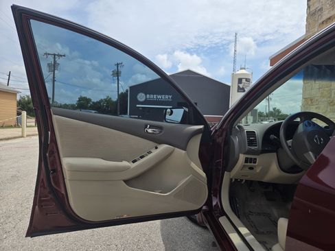 Used 2012 Nissan Altima 2.5 S w/ 20th Anniversary Pkg FWD image 4