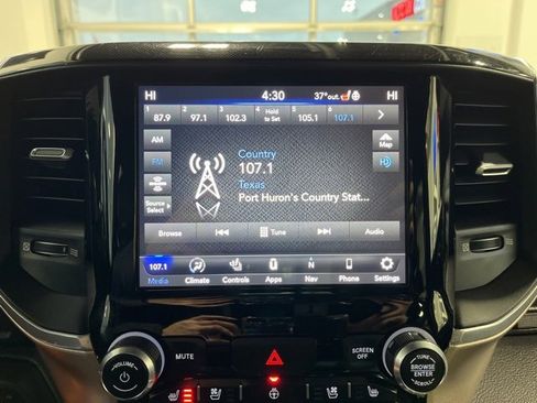 Used 2019 RAM 1500 Laramie image 23